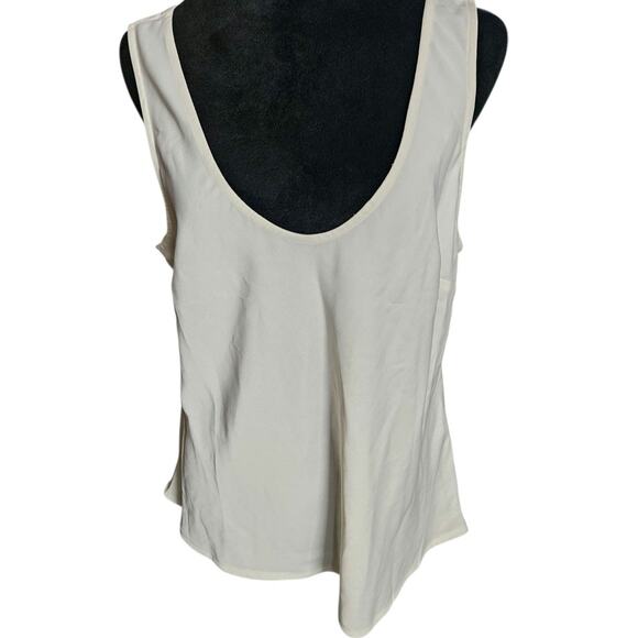 A New Day Women White  V-Neck Tank Top - Picture 1 of 10